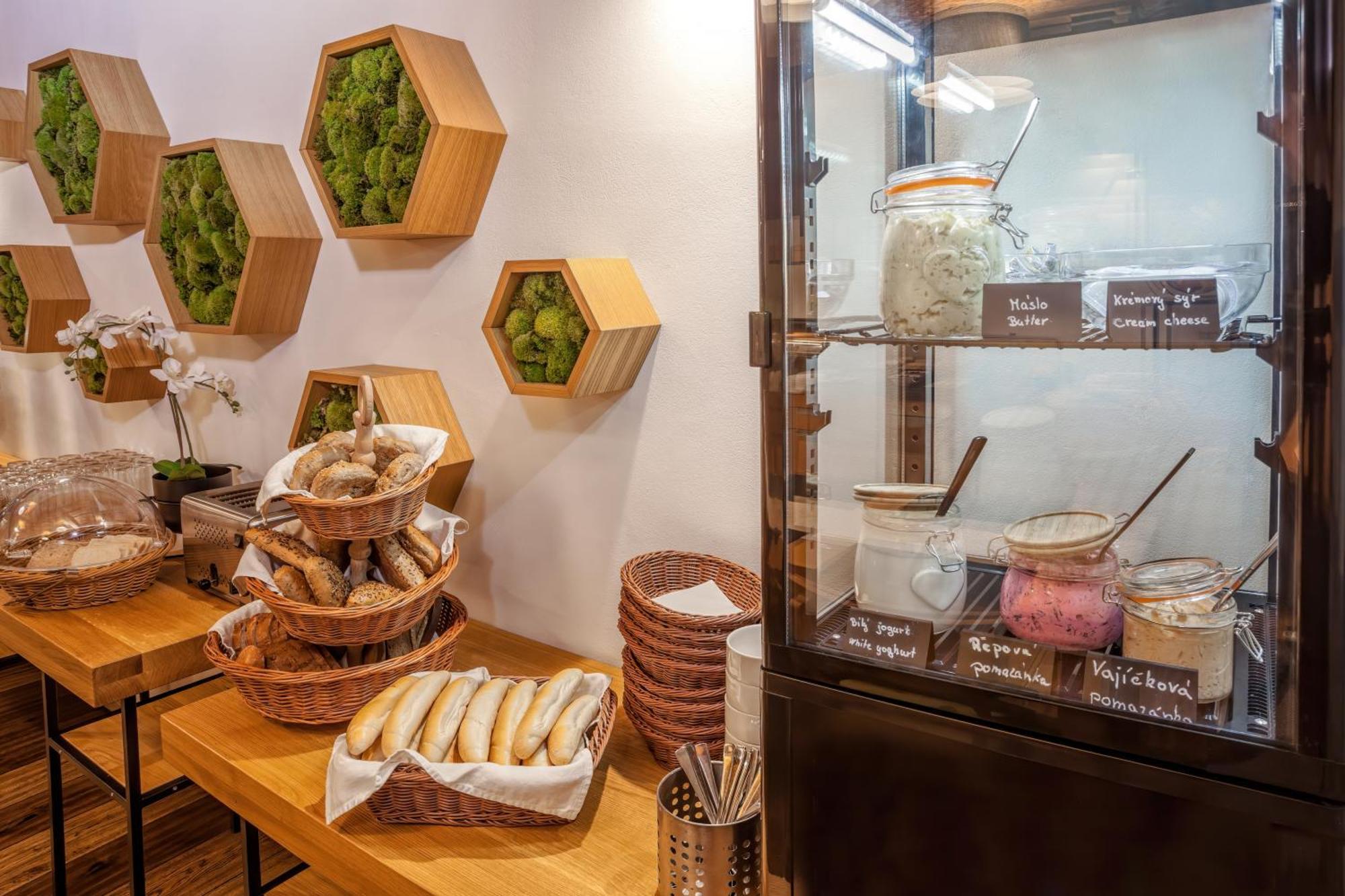 Hotel Lidovy Dum Bzenec Ngoại thất bức ảnh