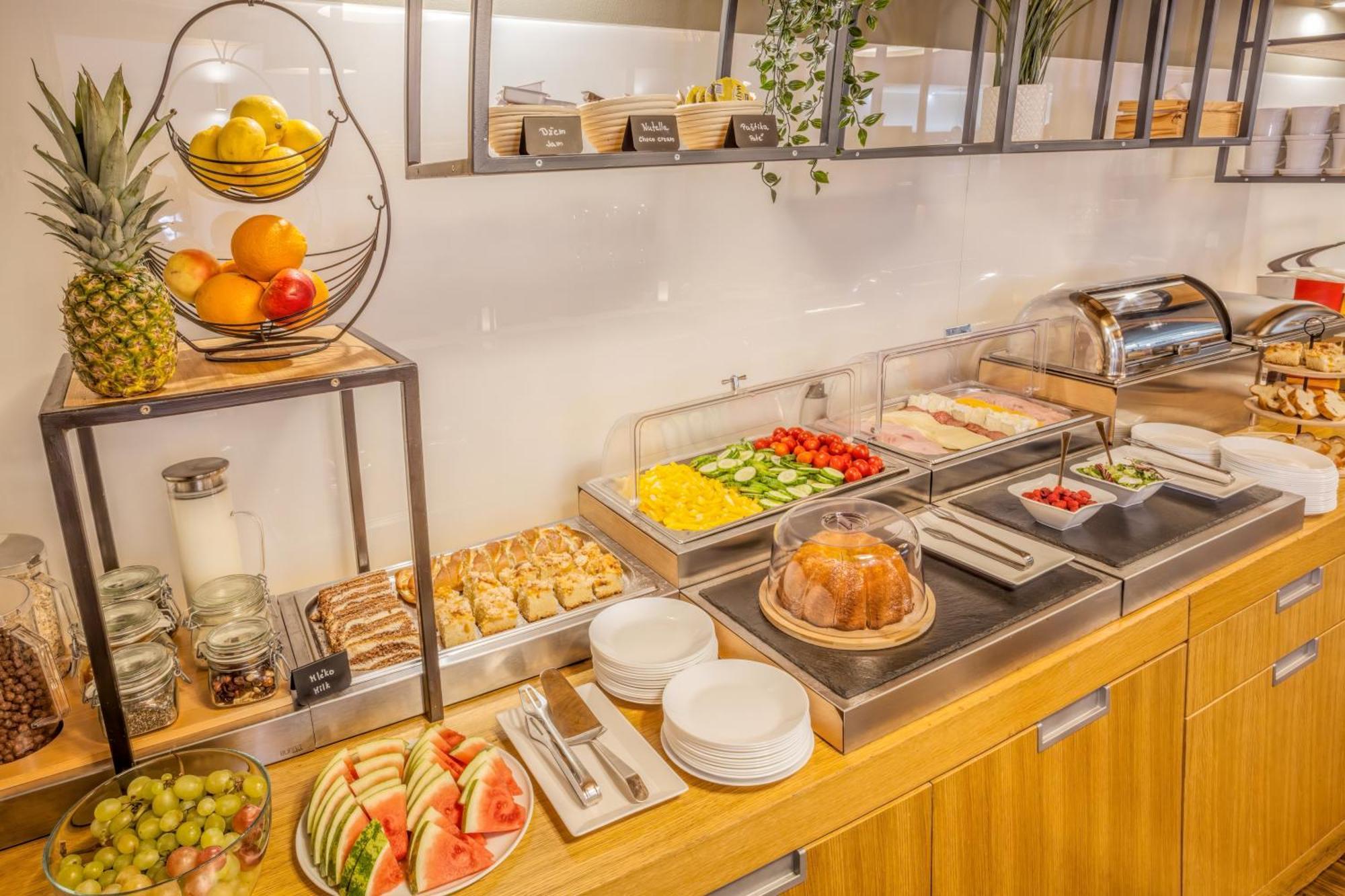 Hotel Lidovy Dum Bzenec Ngoại thất bức ảnh