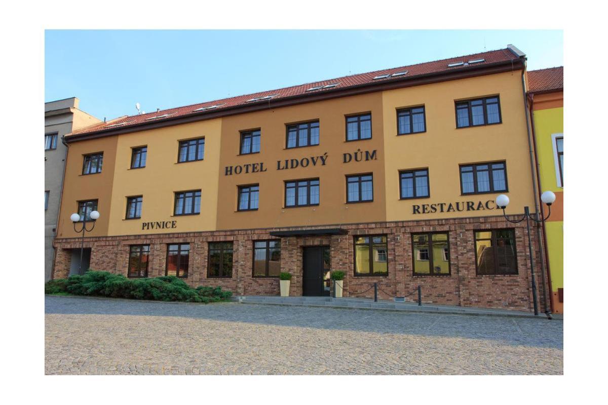 Hotel Lidovy Dum Bzenec Ngoại thất bức ảnh