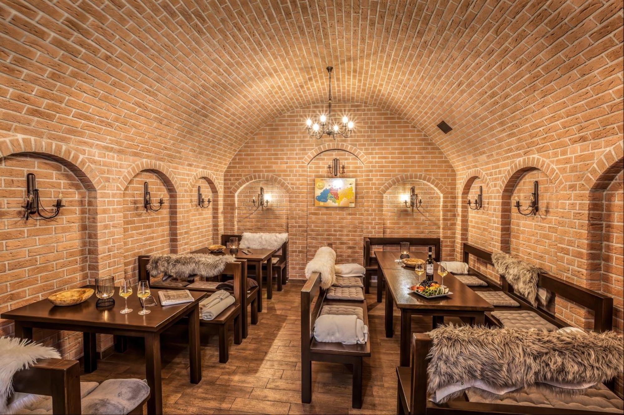 Hotel Lidovy Dum Bzenec Ngoại thất bức ảnh